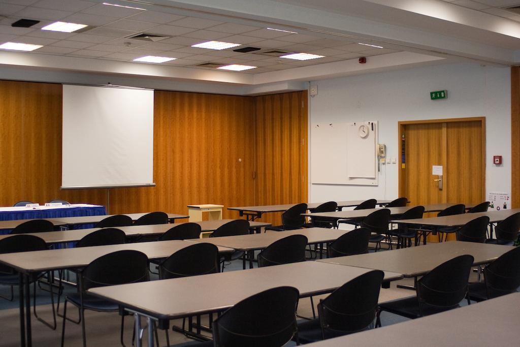 Hotel Ceu Konferencia Koezpont à Budapest Extérieur photo