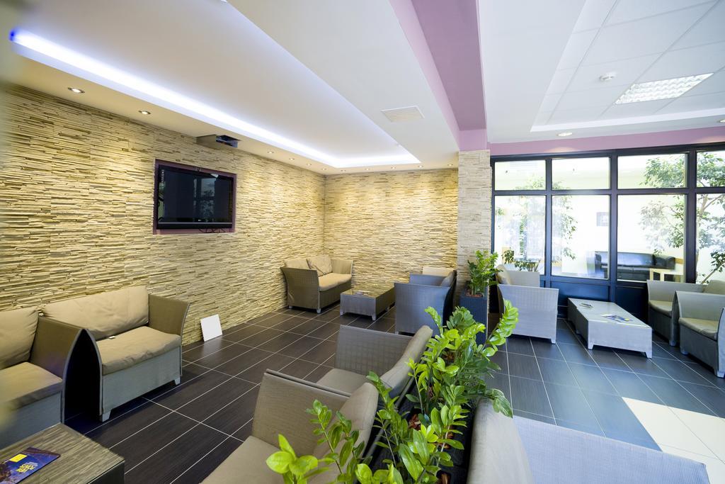 Hotel Ceu Konferencia Koezpont à Budapest Extérieur photo